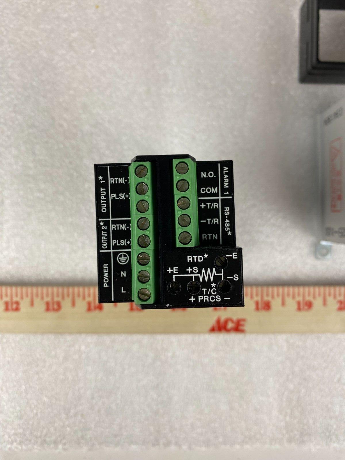 OMEGA ENGINEERING CN77344-C4 TEMPERATURE CONTROLLER W/ OMRON G3NA-210B 5-24VDC