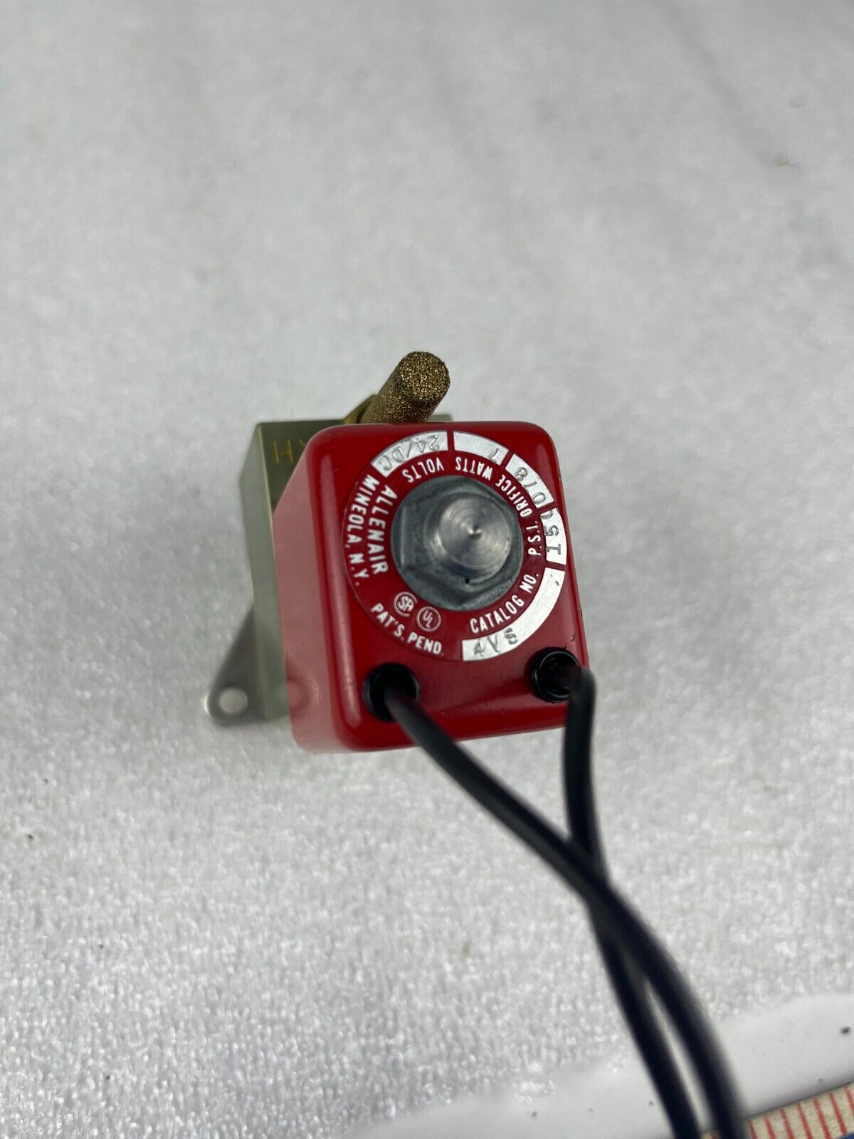 LOT OF 6 ALLENAIR SOLENOID VALVES