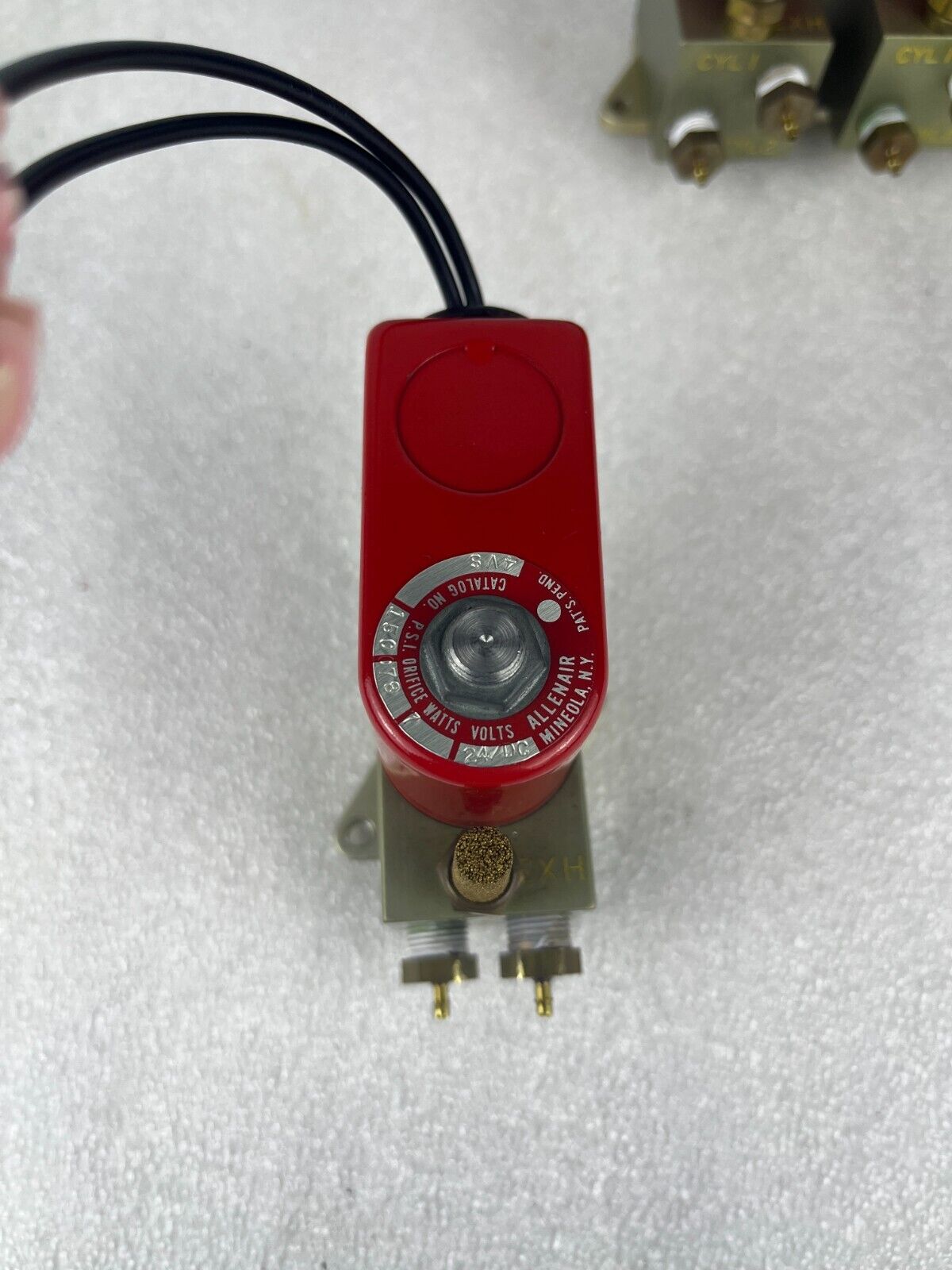 LOT OF 6 ALLENAIR SOLENOID VALVES