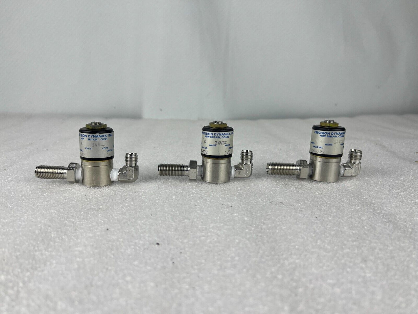 LOT OF 18 PRECISION DYNAMICS SOLENOID VALVES (3 x A2016-S72 & 15 x A2016-S66)