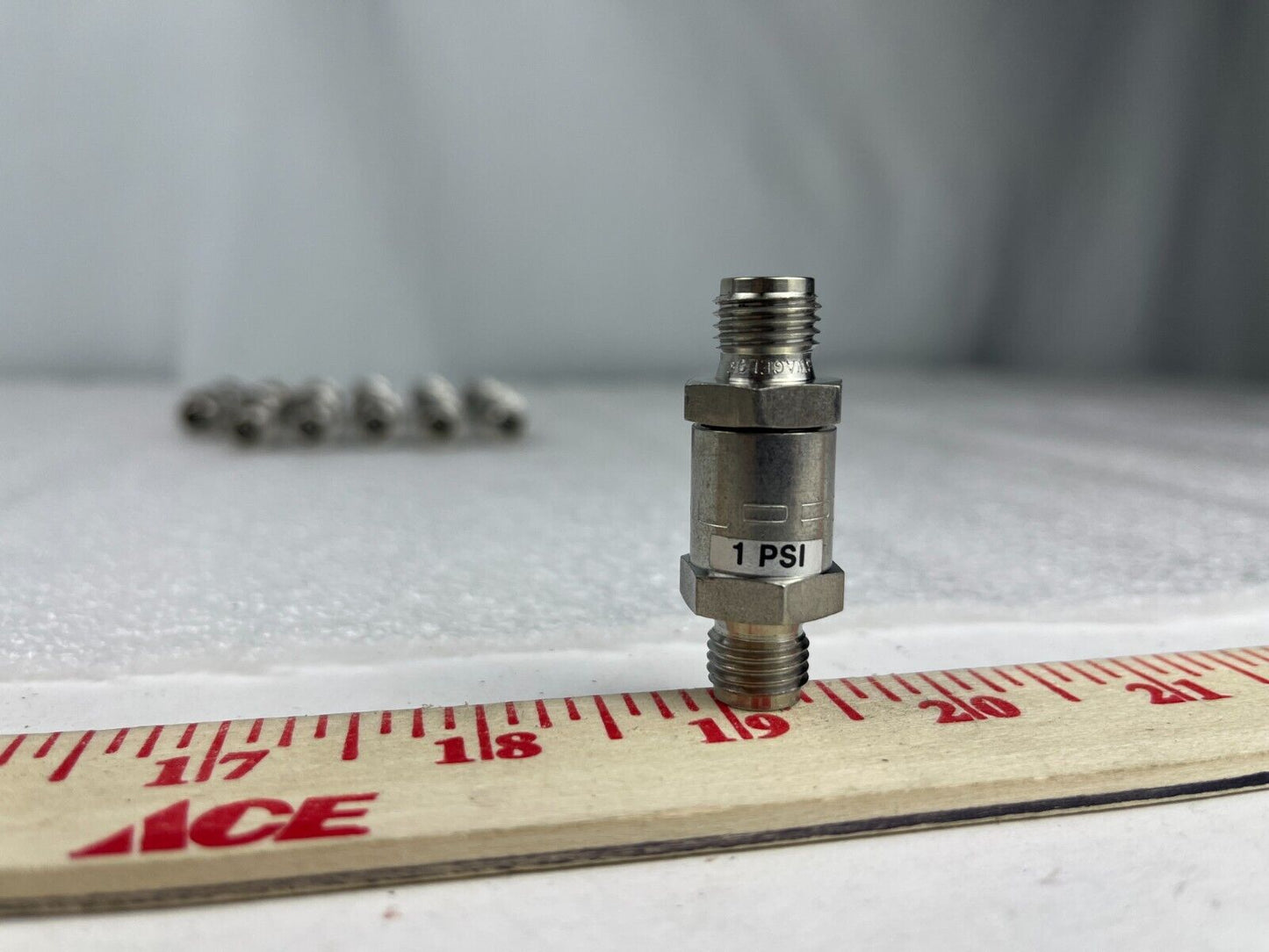 NUPRO SWAGELOK POPPET CHECK VALVE 1 PSI