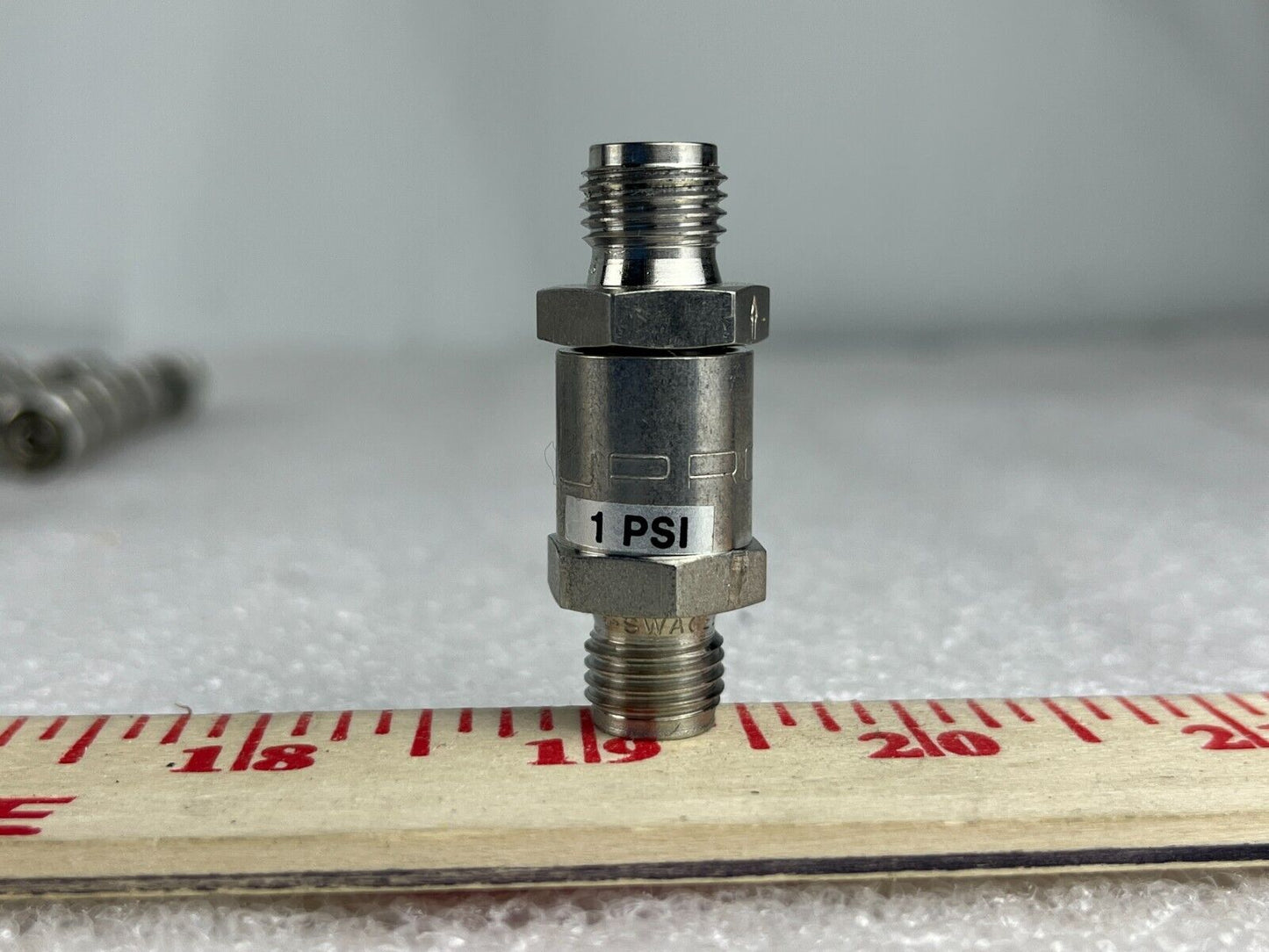 NUPRO SWAGELOK POPPET CHECK VALVE 1 PSI