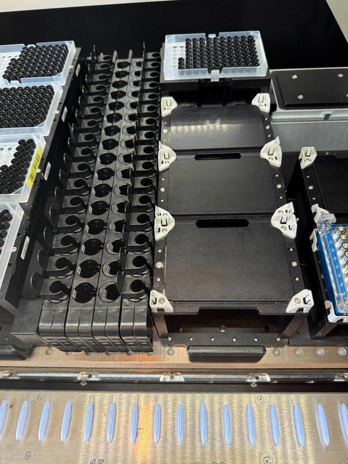 Hamilton Nimbus Liquid Handler – Model 96679-03/J with Heated Shaker & Magnet Plate