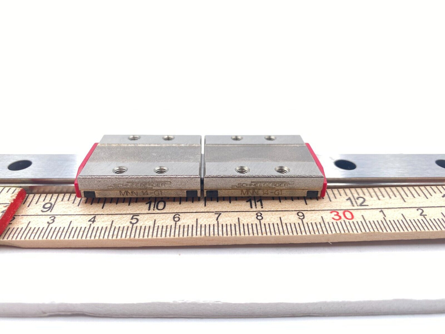 Schneeberger MN14-G3-V0 Linear Rail with Two MNN-14-G1 Carriages