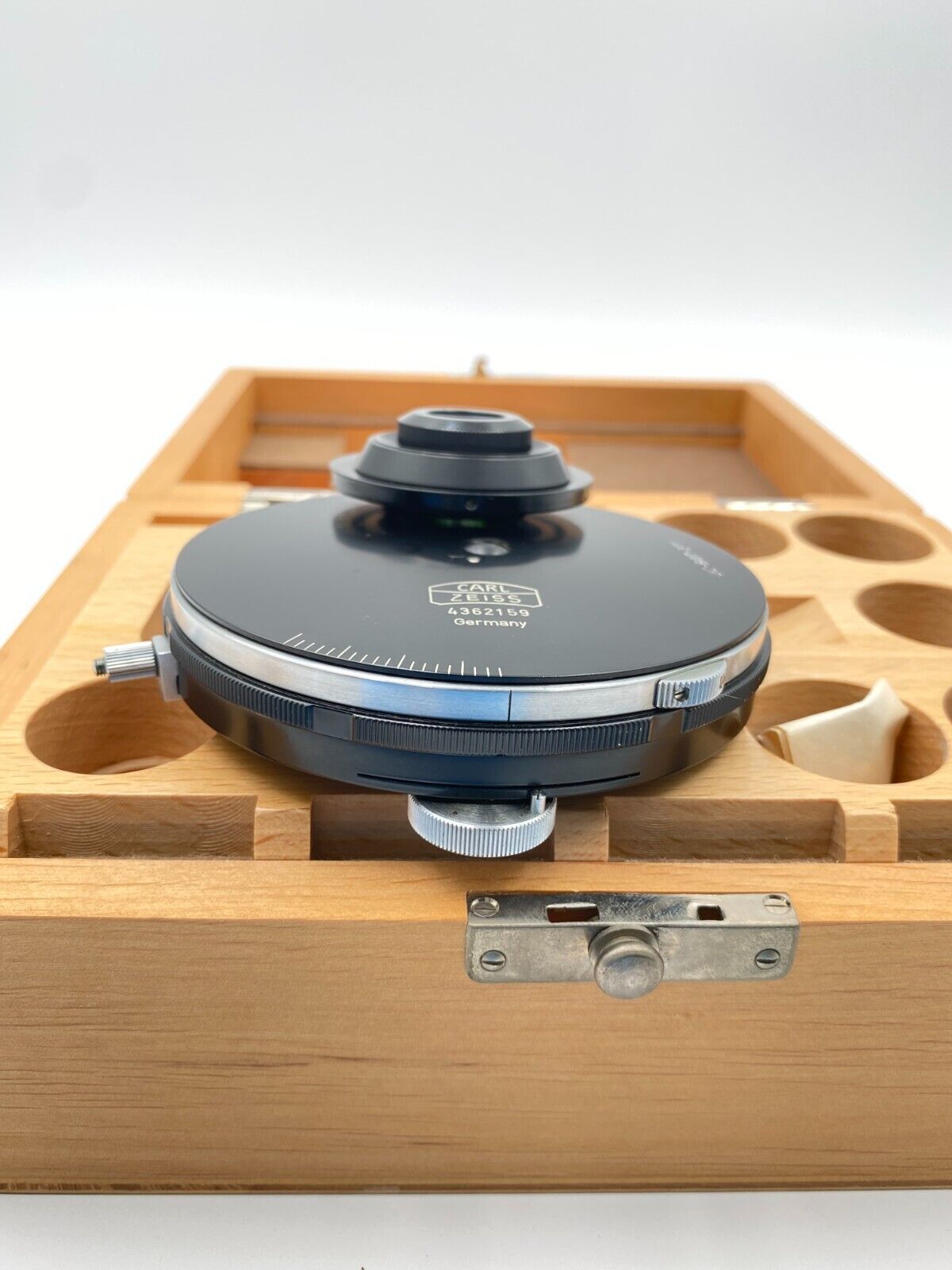 Carl Zeiss APL 0.63 / 0.32 Condenser with Wooden Storage Box (Best Offer!)
