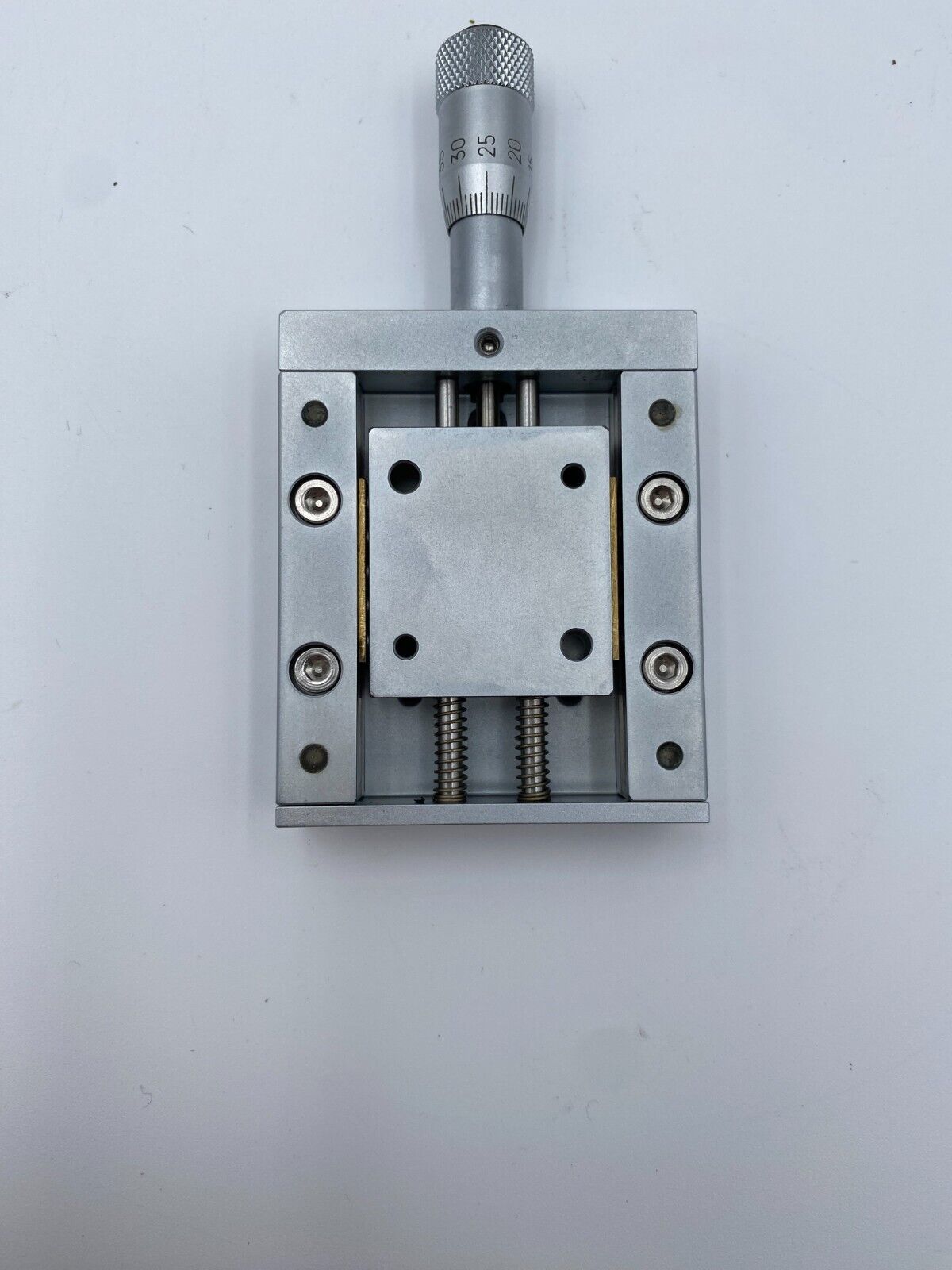 PI M-105 Series Precision Linear Translation Stage with Micrometer