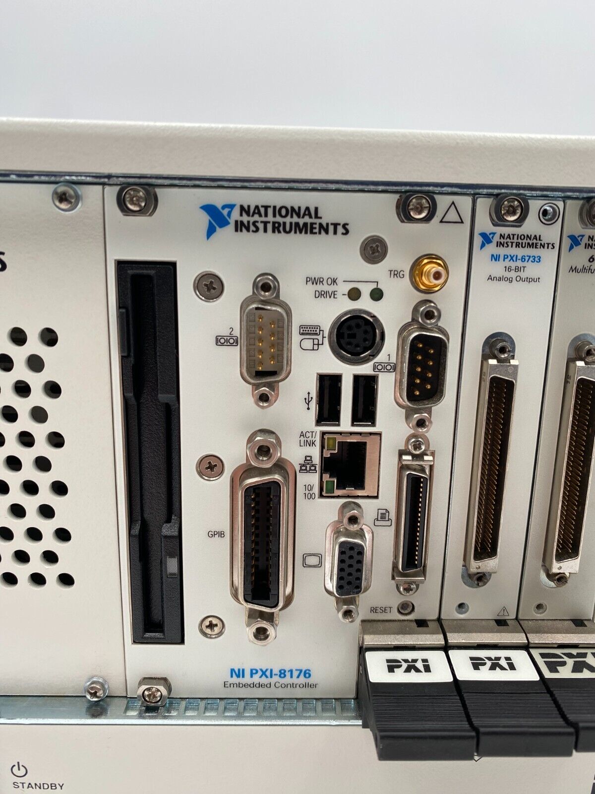 NI National Instruments PXI-1002 W/ PXI-8176 PXI-673 PXI-6030E W/ RACK MOUNT