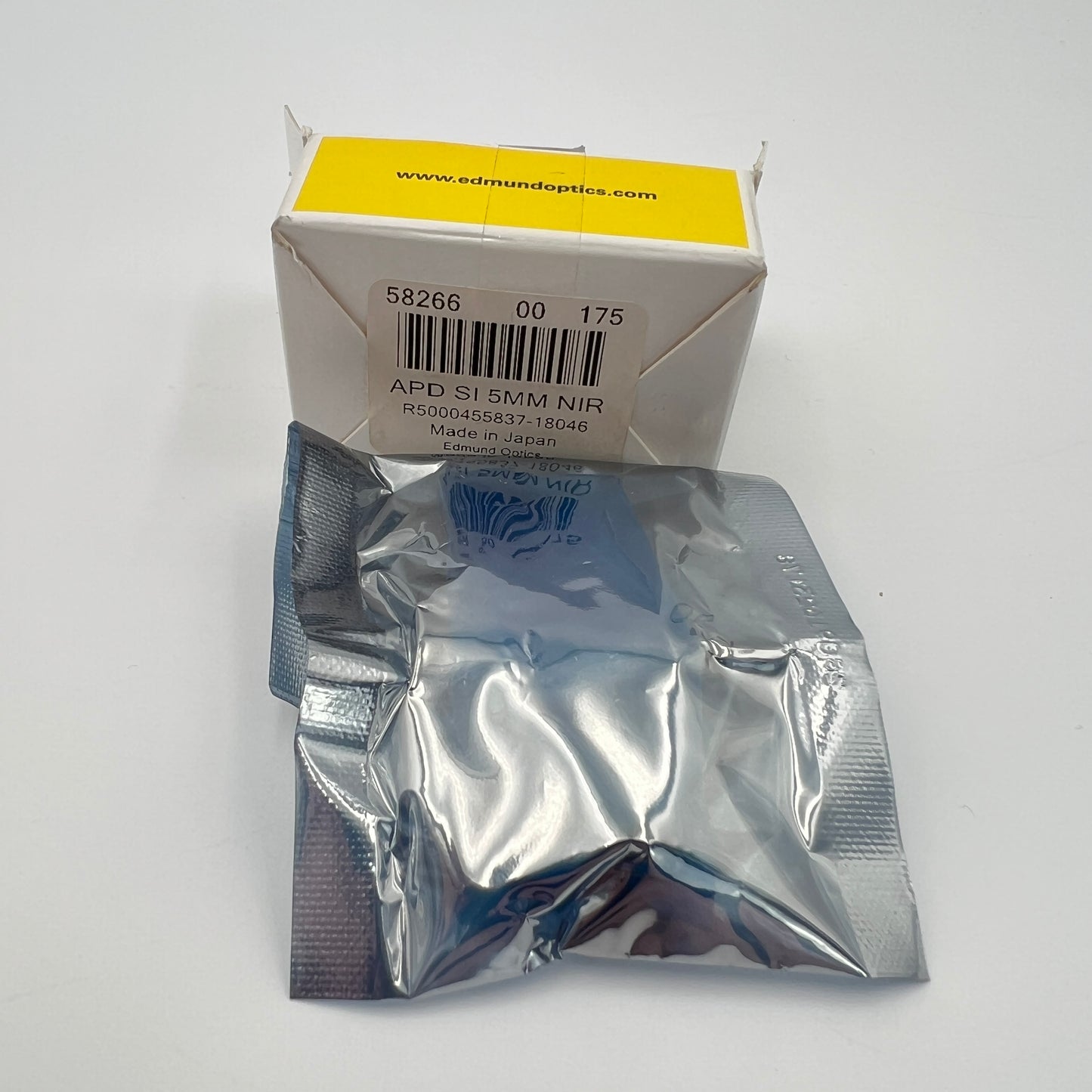 New Hamamatsu S2385 | 5.0mm NIR (400-1000nm), Si APD 58266