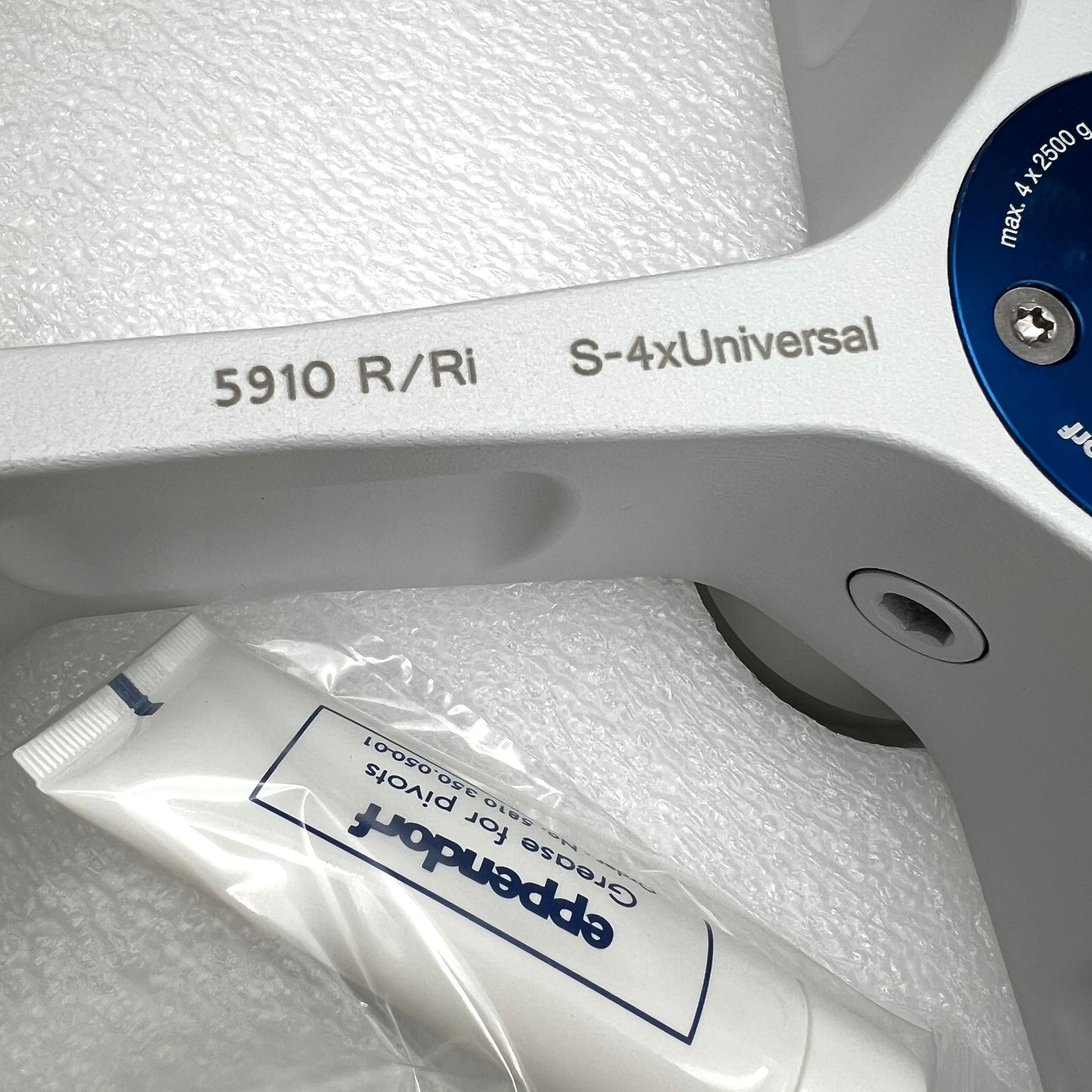 New Eppendorf S-4xUniversal 5910 R - Rotor with Buckets 5895