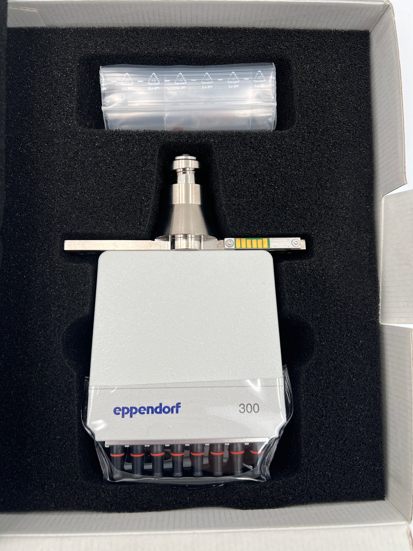 Eppendorf TM 300-8 Eight-Channel Dispensing Tool 20-300ul 960001052