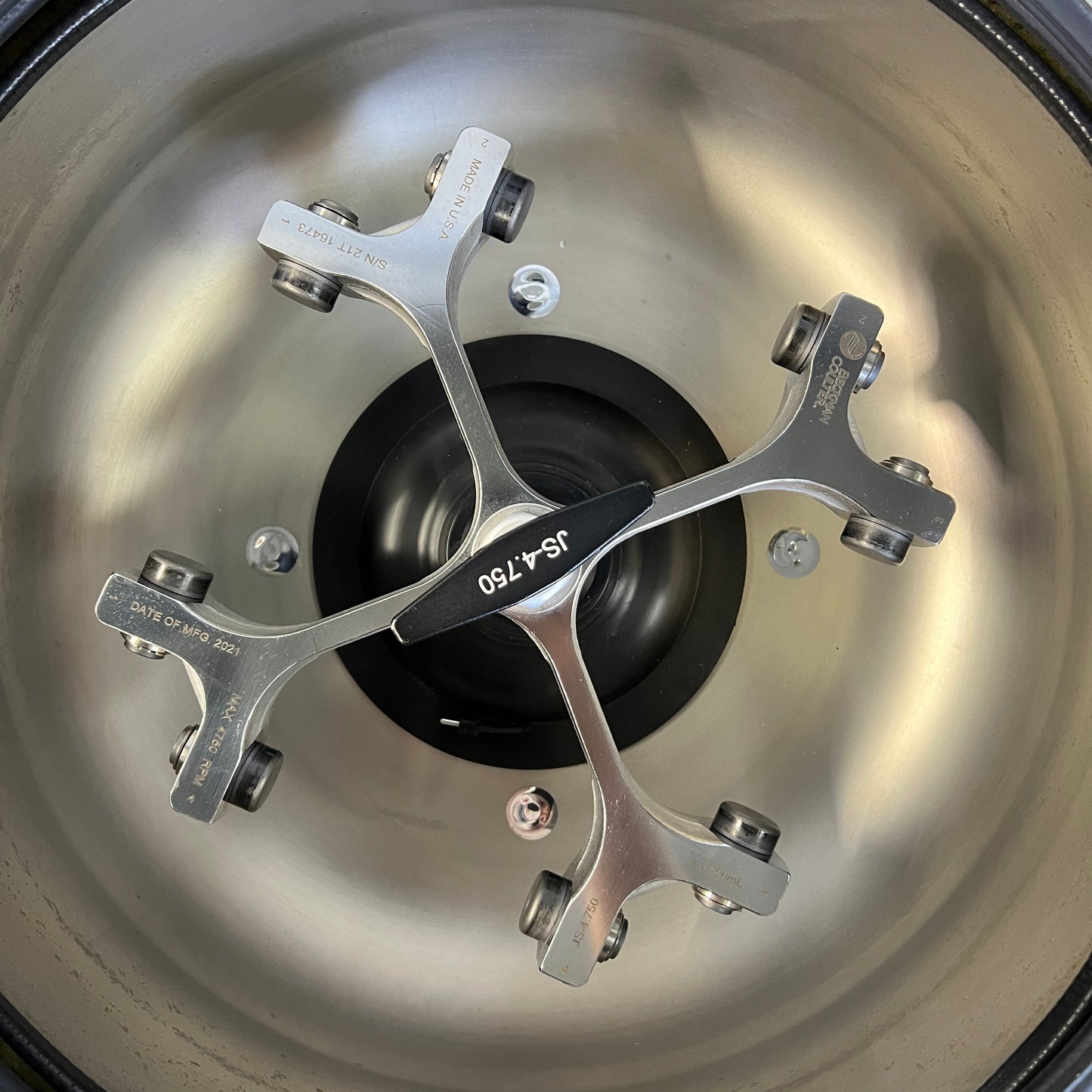 Beckman Coulter Avanti J-15 Centrifuge – JS-4.750 Swinging Bucket Rotor