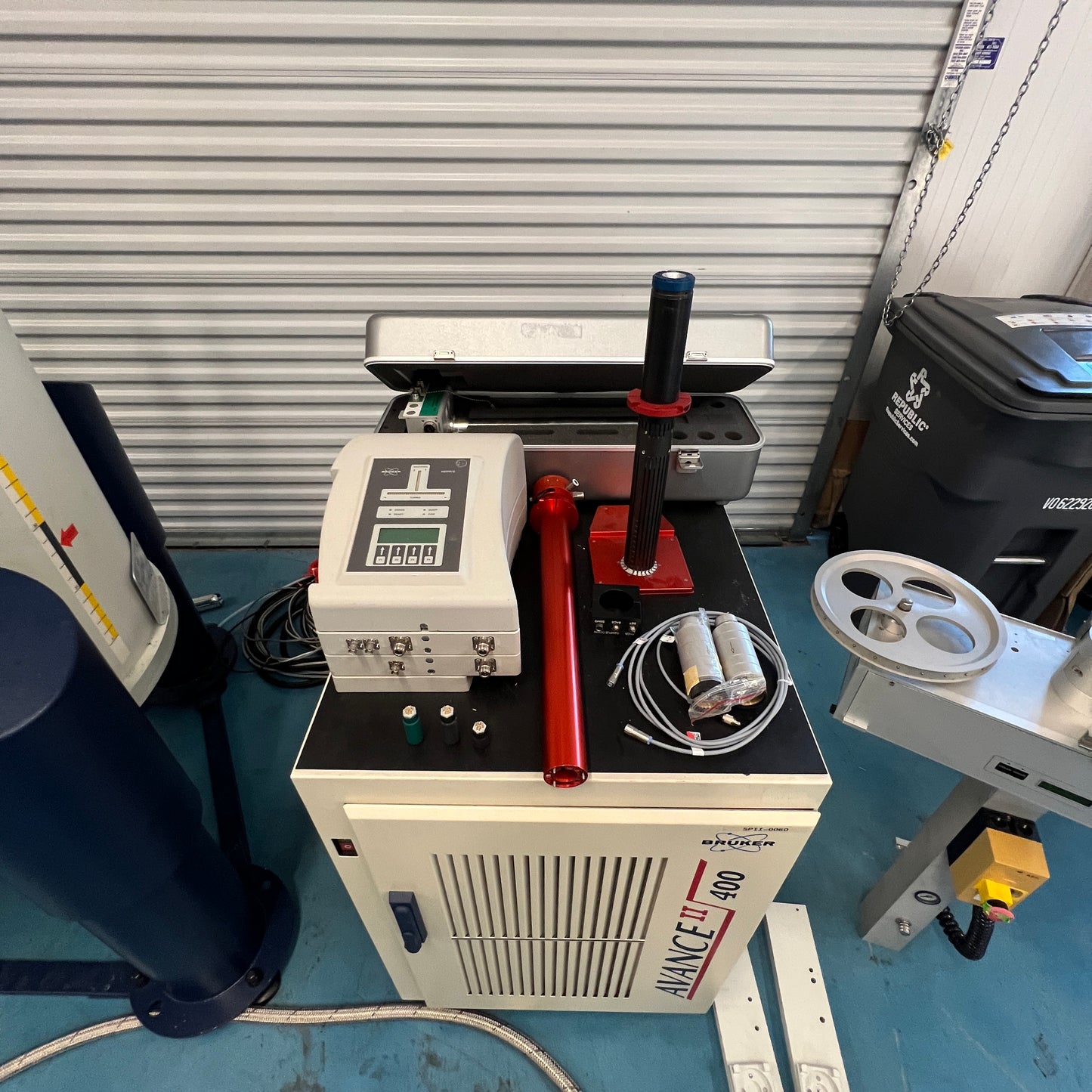 Bruker Avance II 400 NMR Spectrometer – UltraShield Plus 400MHz – BBO Probe – HPPR/2