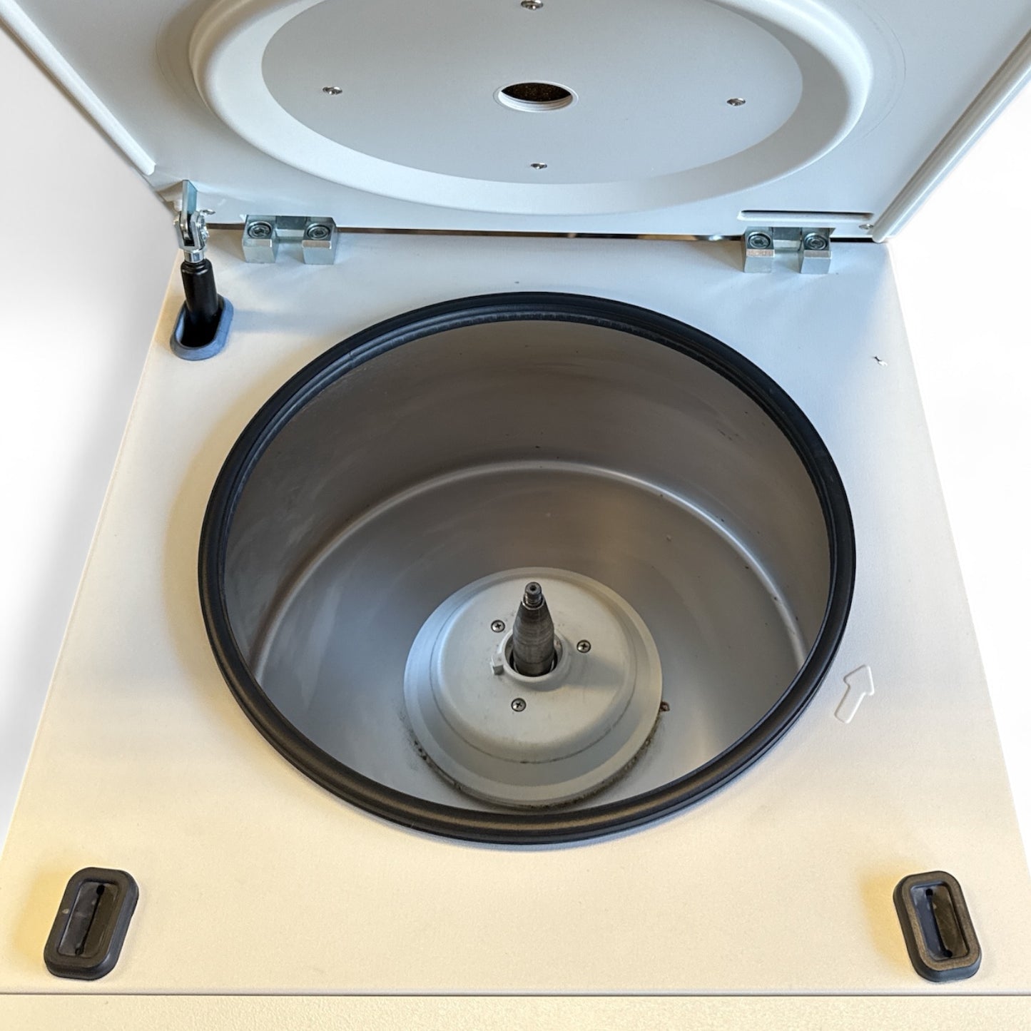 Eppendorf 5804 Benchtop Centrifuge with Brand New A-4-44 Rotor & Buckets