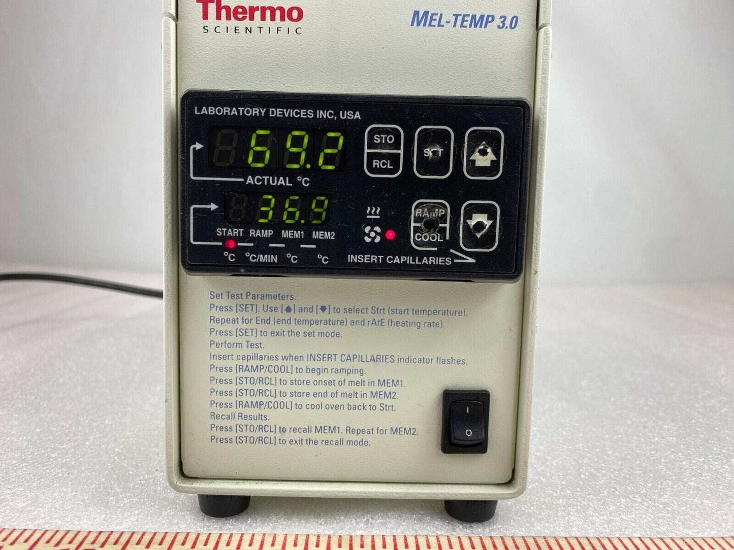Thermo Scientific Mel-Temp 3.0 Model 1401 Melting Point Apparatus