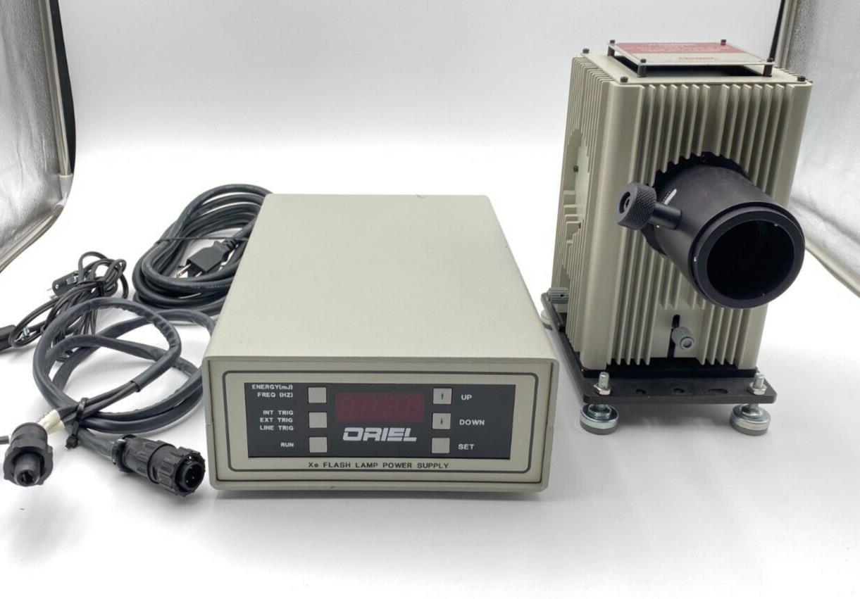 Newport  Oriel Xe Flash Lamp Power Supply 68826 & Lamp 66017