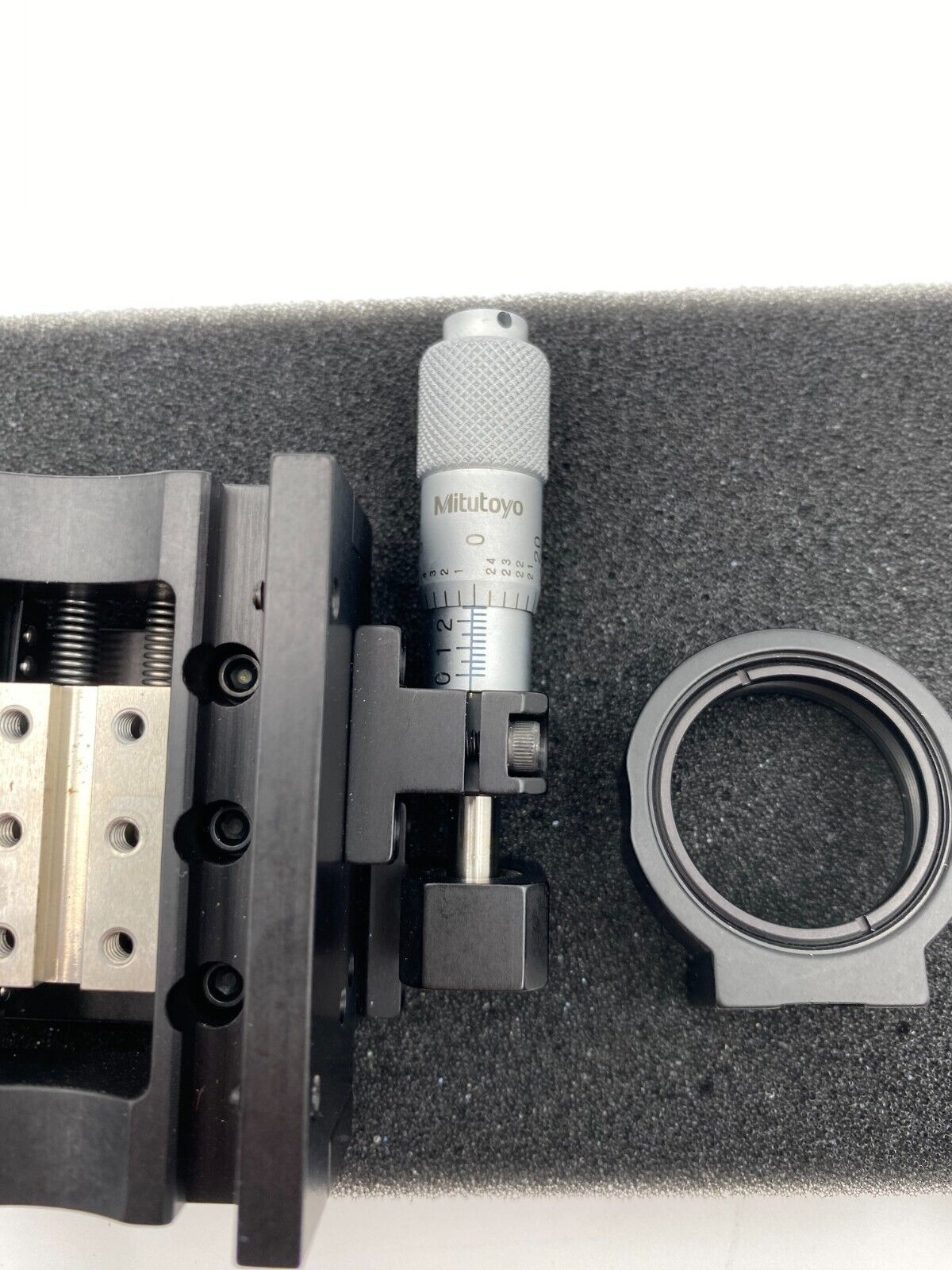Thorlabs CT1A/M - 13 mm Travel Manual Translation Stage for 30mm & CT101 - Ø1"
