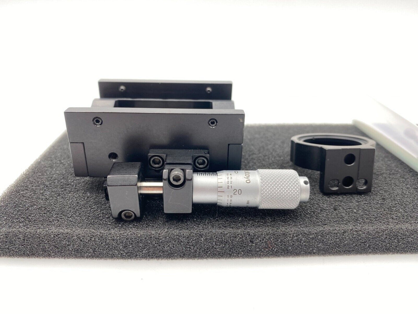 Thorlabs CT1A/M - 13 mm Travel Manual Translation Stage for 30mm & CT101 - Ø1"