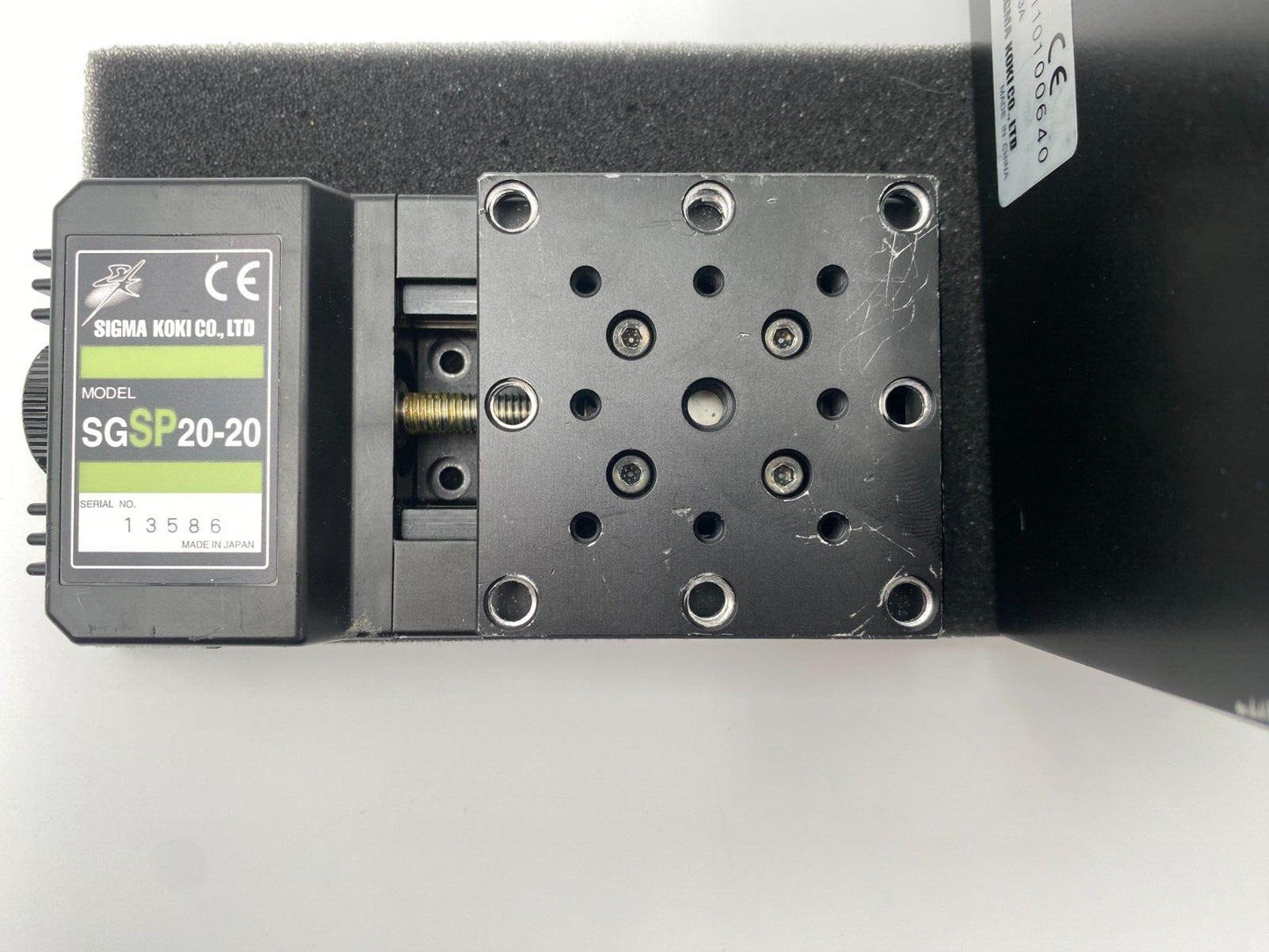 SIGMA KOKI Linear Stepping Motor Stage SGSP20-20 & GSC-01 Single Axis Controller