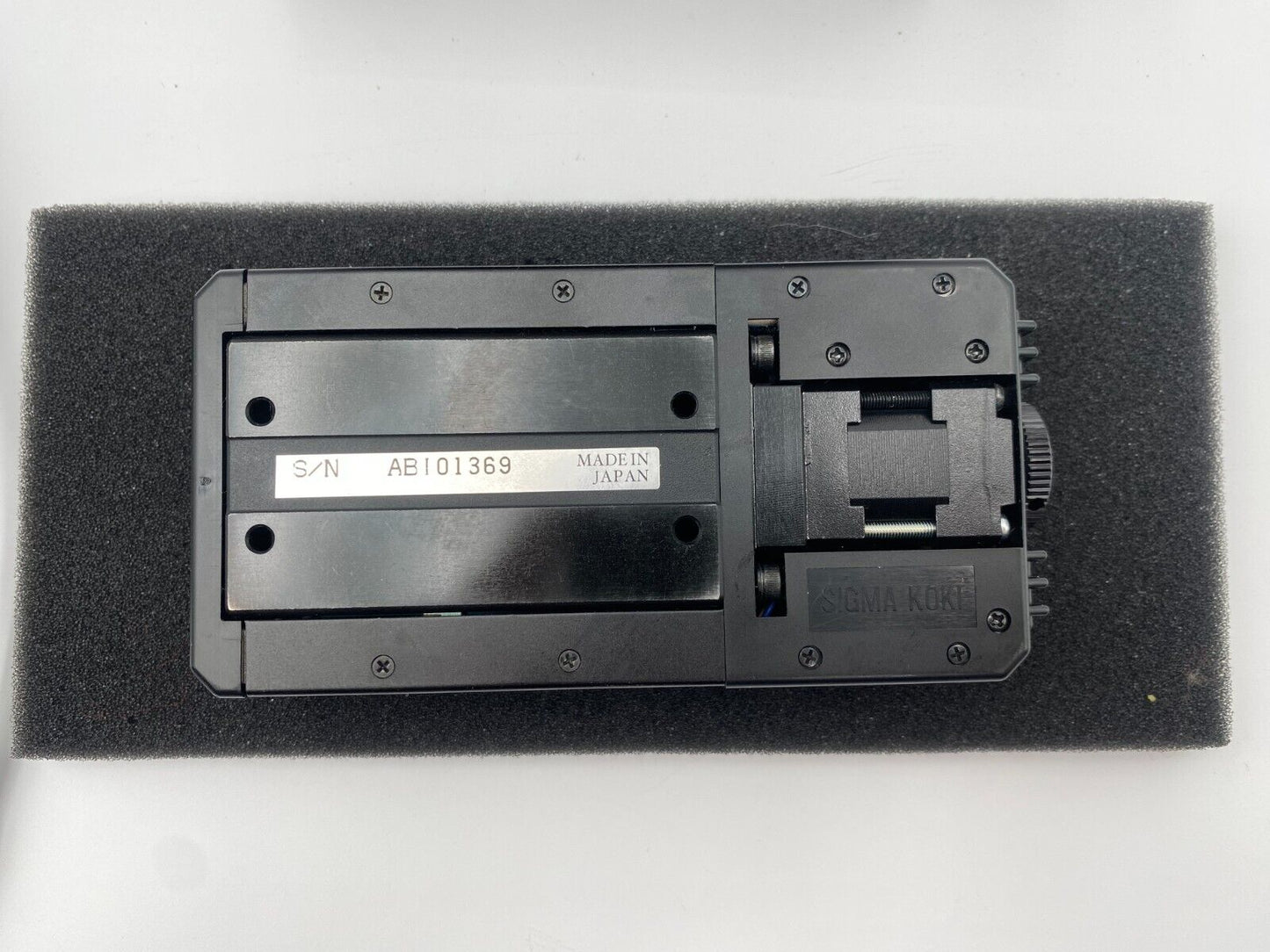 SIGMA KOKI Linear Stepping Motor Stage SGSP20-20 & GSC-01 Single Axis Controller