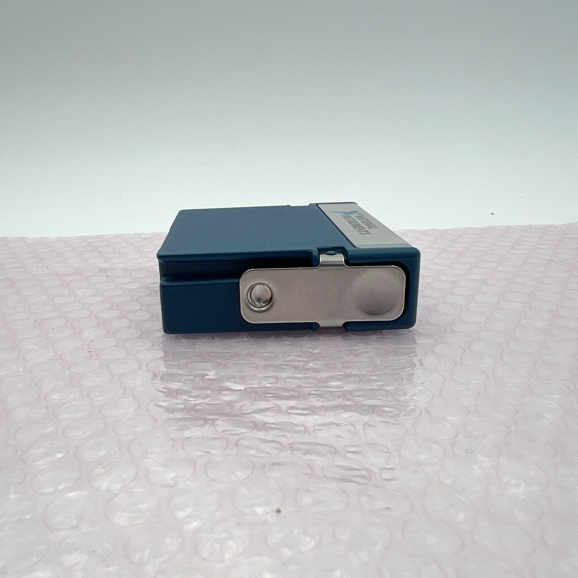 National Instruments NI 9482 cDAQ