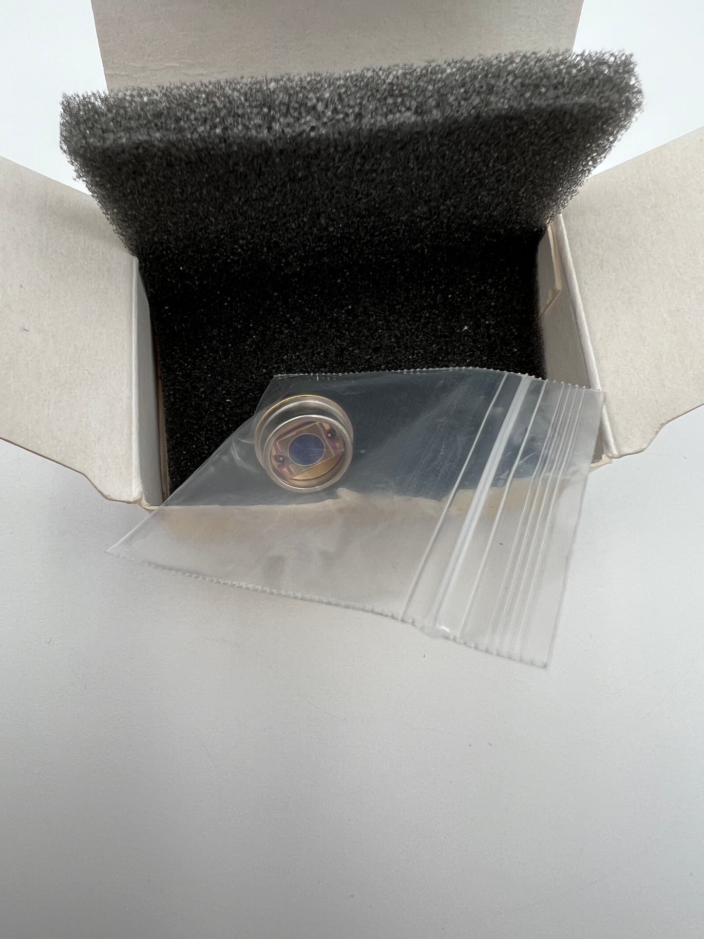 Hamamatsu S2385 | 5.0mm NIR (400-1000nm), Si APD 58266 - Open Box