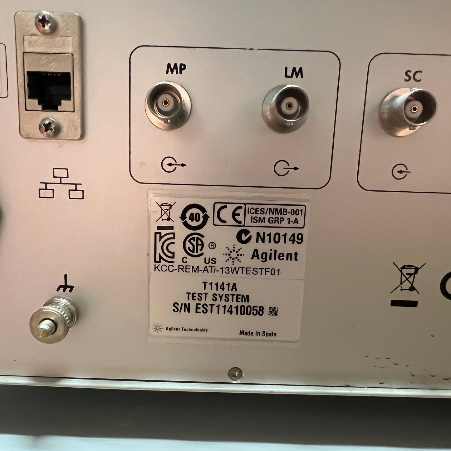 Agilent T1142A Automatic Positioning Robot & Agilent T1141A RFID HF Test Set