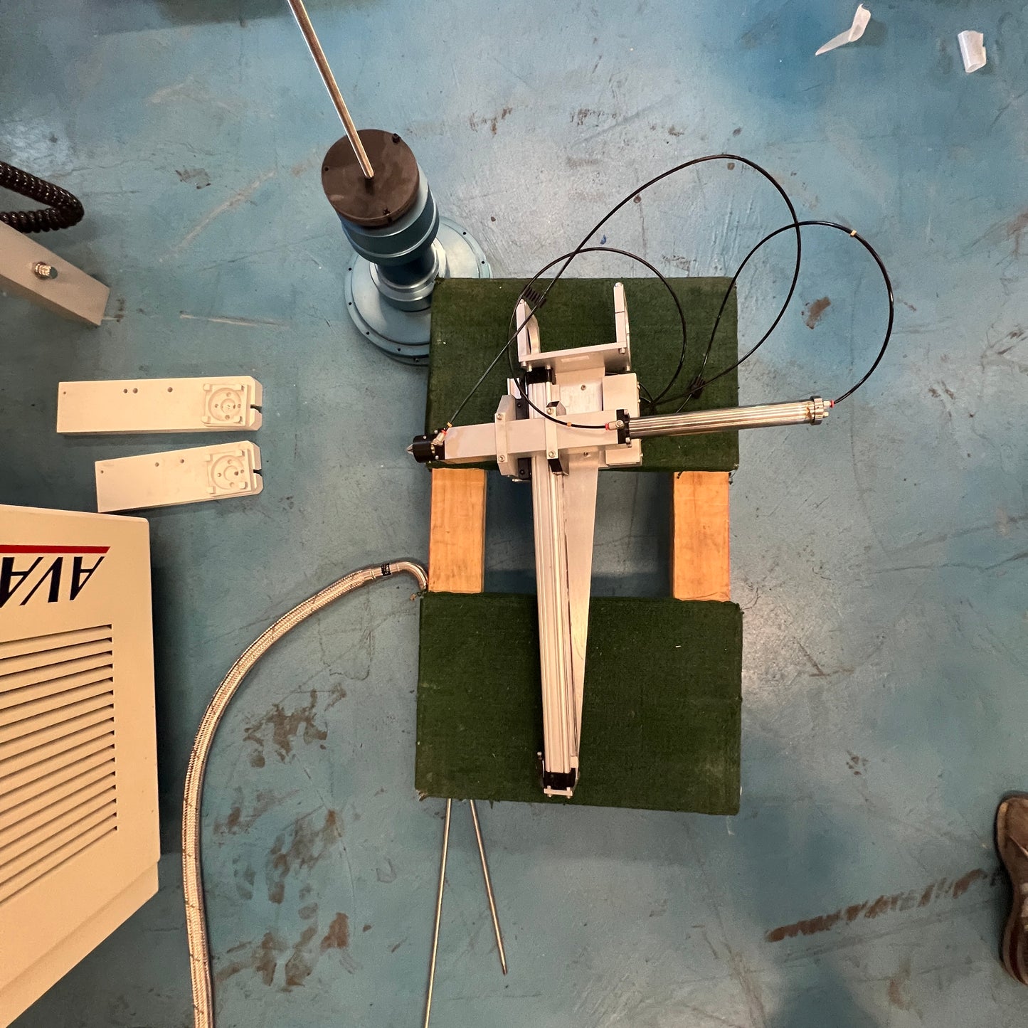 Bruker Avance II 400 NMR Spectrometer – UltraShield Plus 400MHz – BBO Probe – HPPR/2