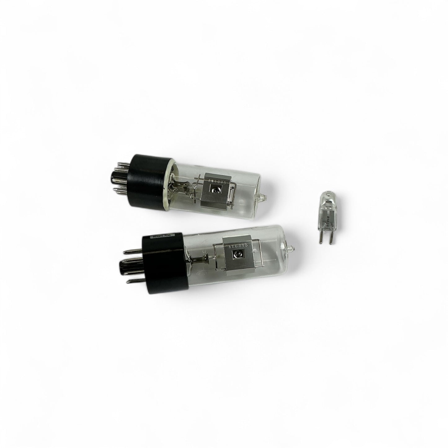 Hamamatsu Shimadzu L2D2 Deuterium Lamps L6380 Lot of 2 – Used